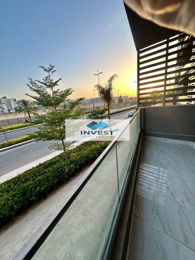 شقه للبيع بمدينتي B15 امام السنترال بارك مباشرة مساحة 100م موقع وفيو لن يتكرر بأقل مقدم وافر تجاري لسرعة البيع استلام فوري 0