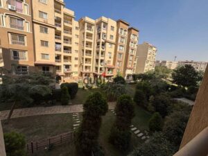 18,000 ج.م شقه في مدينتي للايجار قانون B3