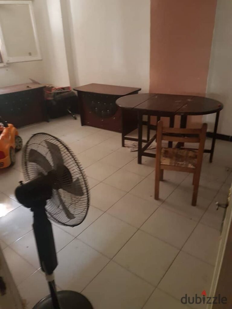 غرفة للايجار على شارع العروبة الرائيسي عنوان مميز 0