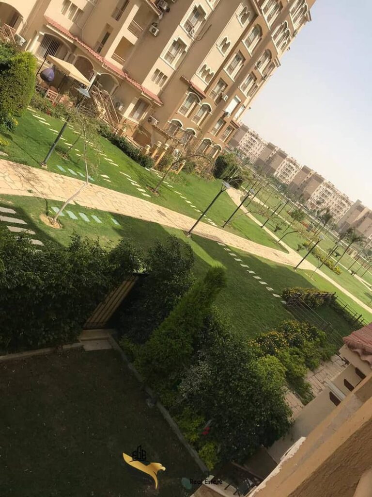 متاح شقه 182متر للايجار قانون في مدينتي B3 فيو جاردن 0