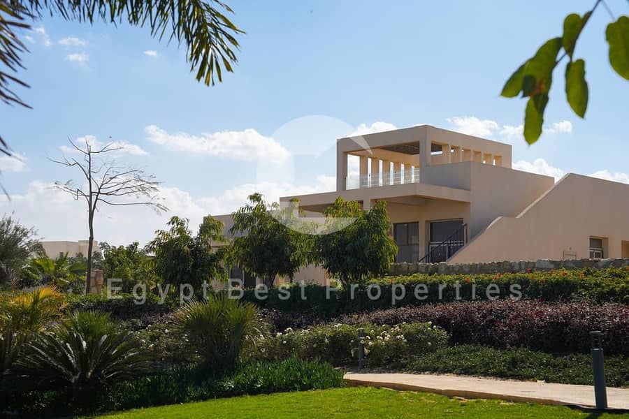 للبيع فيلا 4 غرف فيو لاجوون علي 10 سنوات تقسيط في او ويست اكتوبر اوراسكوم 0