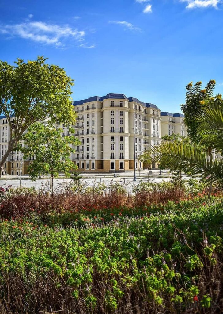 شقة لقطة بحري للبيع (متشطبة هاي لوكس) جاهزة للمعاينة في ارقى وأميز كمبوند مبني في العاصمة الادارية 0