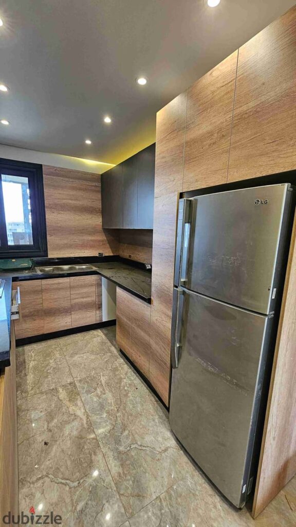 شقة للإيجار كمبوند بادية بالم هيلز أكتوبر - بالمطبخ والاجهزة والتكييفات 0