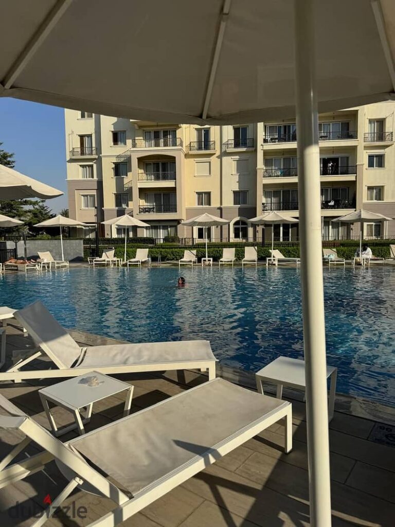 شقه فاخره للايجار في كمبوند ميفيدا 0