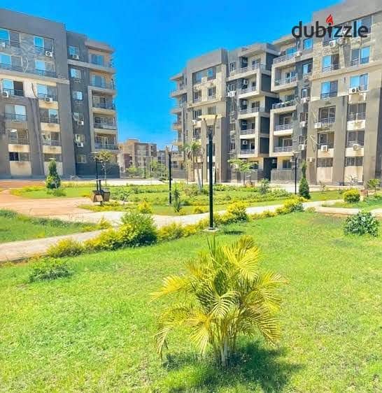 للبيع شقه متشطبه بالكامل 130 متر في جنه اكتوبر بالقرب من مول العرب بالتقسيط 0