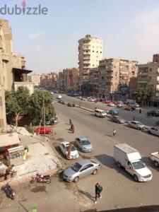 1,350,000 ج.م شقه علي شارع عمر المختار العمومي فوق كشري الزعيم المطريه تصلح لجميع