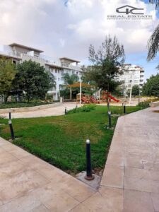 14,000,000 ج.م شقه للبيع بسعر لقطه تشطيب الترا سوبر لوكس in Hyde Park New Cairo استلام فوري برايم لوكيشن في هايد بارك نيو كايرو