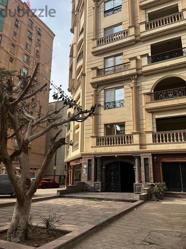 شقة للبيع في ألماظة بجوار تيفولي دوم 0