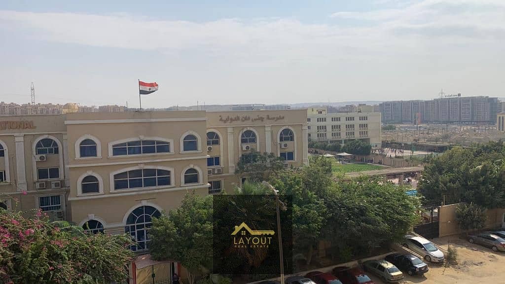 شقة بحري بالكامل بفيو مفتوح للبيع | إطلالة شارع + كمبوند Next Point 0