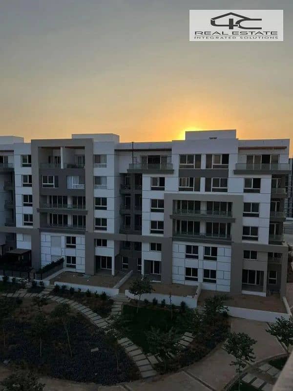 شقه للبيع في هايد بارك نيو كايرو in Hyde Park New Cairo استلام فوري برايم لوكيشن  اوبن فيو مميز التجمع الخامس 0