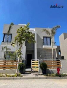 11,235,000 ج.م توين هاوس جاهز علي الاستلام صف أول علي الجولف للبيع في 6 أكتوبر من بالم هيلز بجوار جولف اكستنشن وذا كراون