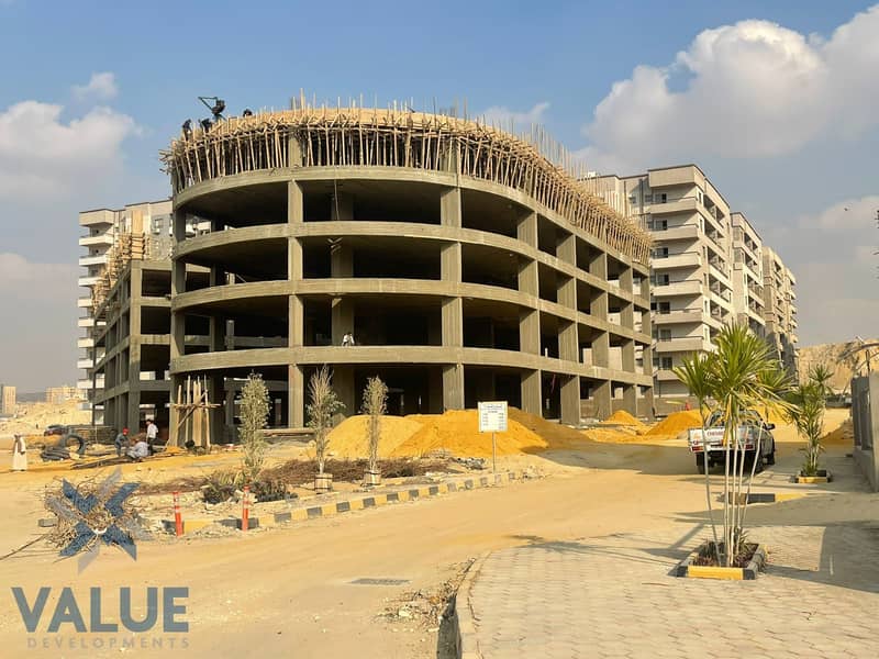 محل للبيع مساحته 51 متر علي الواجهه مباشره امام نادي وادجله وبجوار كمبوند معادي فاللي 0