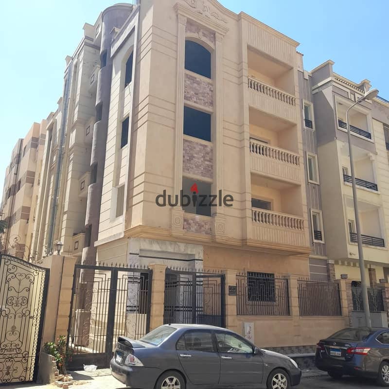 عمارة كاملة للبيع بجاردينيا هايتس 1 0