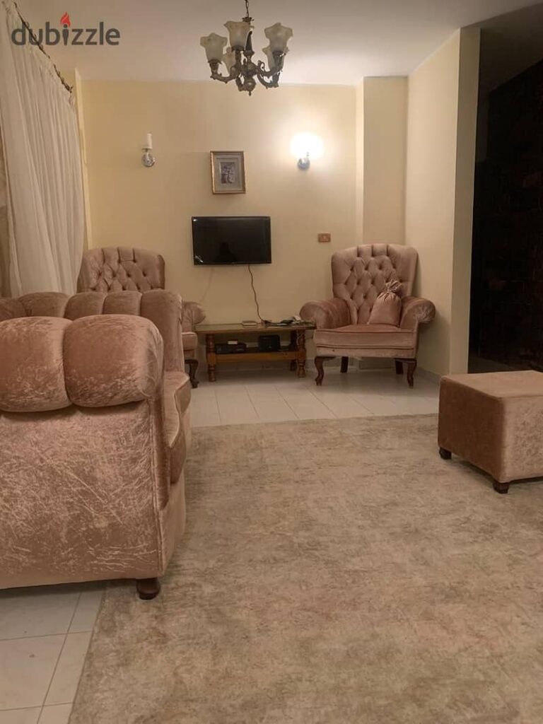 شقة لقطة بسعر مميز مفروشة مودرن للايجار بالرحاب 0
