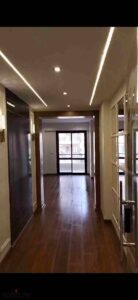 100,000 ج.م مكتب للايجار إداري بالتكييفات في الشيراتون المطار 200 متر