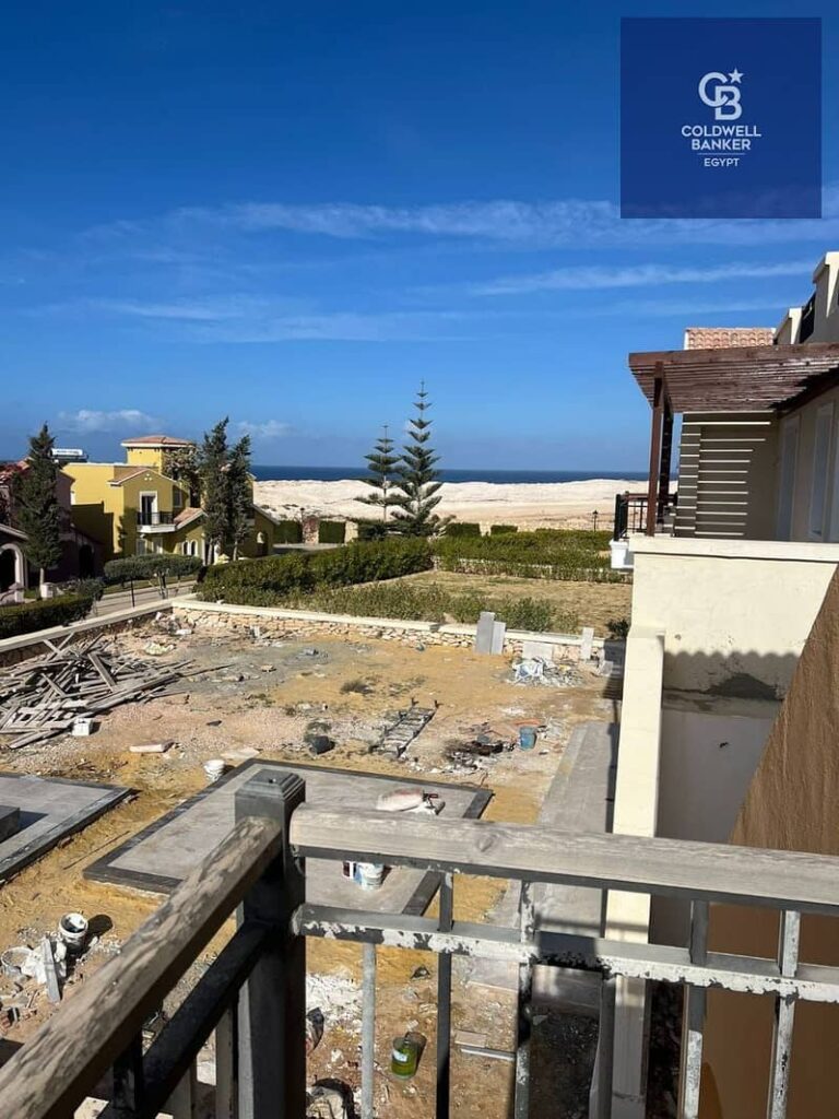فيلا ستاند الون دابل فيو علي البحر وتراس مرتفع  متاحة للبيع في الساحل الشمالي سعرها لقطة مش موجود 0