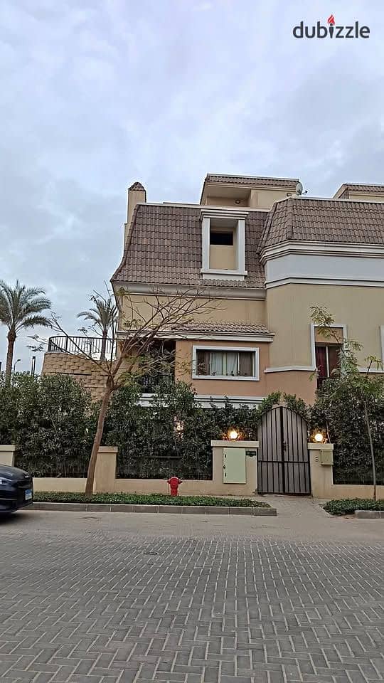 فيلا مميزة جدا للبيع بخصم 50% برايم لوكيشن في الكمبوند club view 0