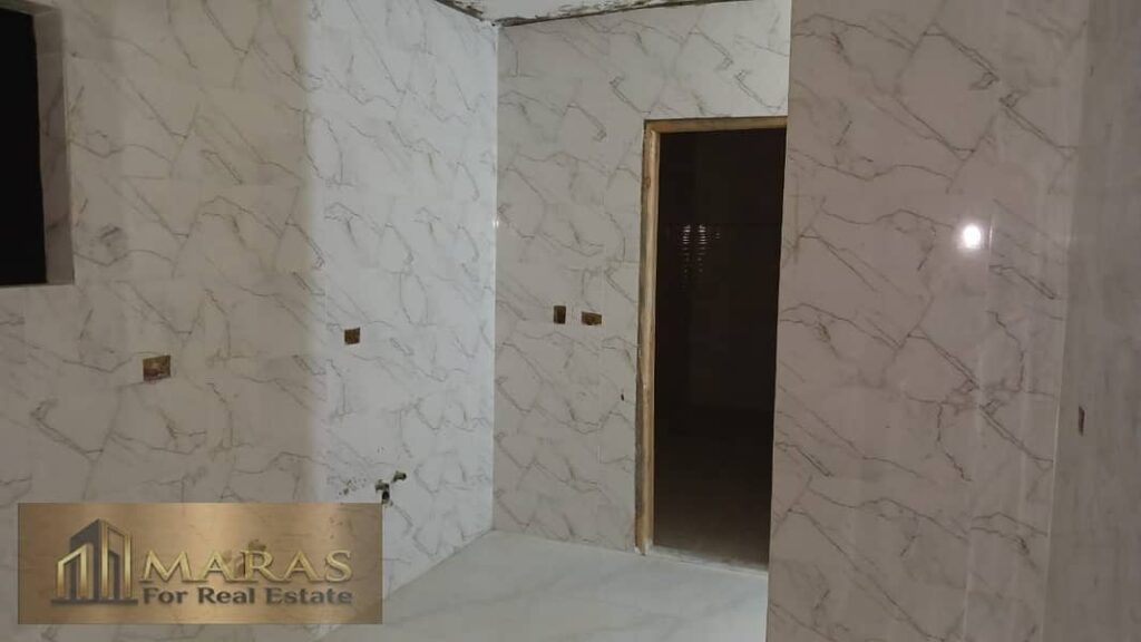 شقة للبيع – سرايات المعادي – شارع 157 المساحة: 100 متر الدور: التاني عقار حديث غرفتين واتنين حمام 0