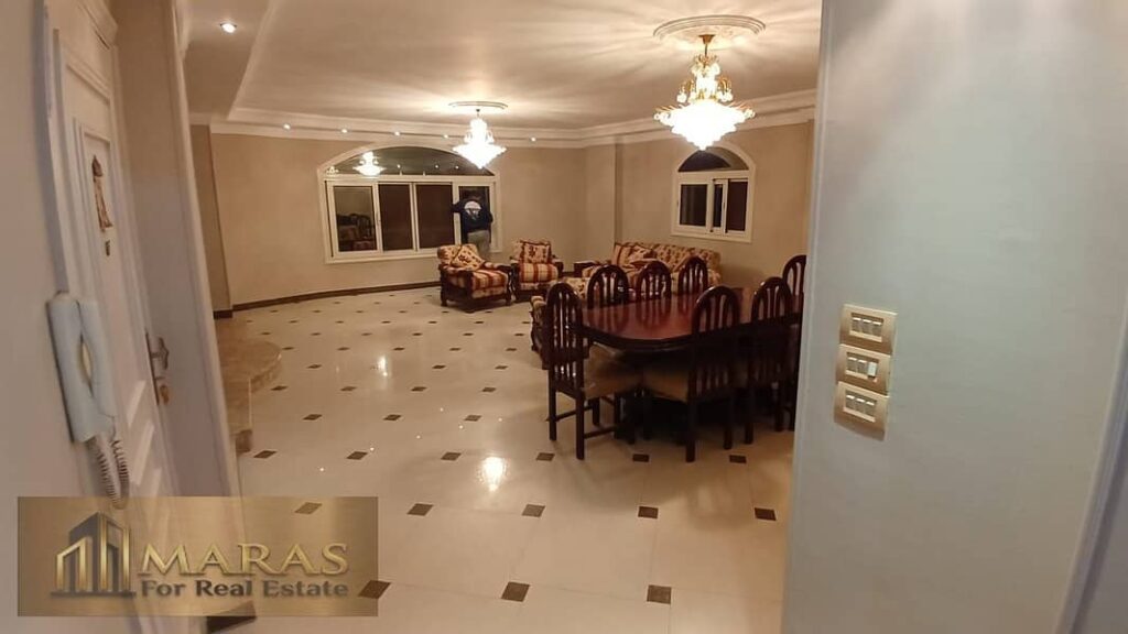 شقة بالاضافة الى الرووف بسلم داخلي للبيع – تقسيم اللاسلكي – المعادي الجديدة – القاهرة  بالقرب من لشارع النصر وميدان مؤمن 0