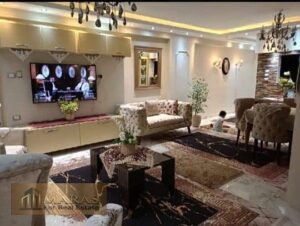 3,300,000 ج.م شقة للبيع بكورنيش النيل بحدائق حلوان، 200 متر لعشاق المساحات الواسعة، واجهة بحرية ناصيتين، جميع الغرف تطل على النيل، دور 11، 2 أسانسير، أمن كامل