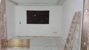 3,500,000 ج.م للبيع شقة 100م بسرايات المعادي شارع 157، دور 2، 2 غرفة، 2 حمام، مطبخ أميركان، تشطيب كامل (ألوميتال وكهرباء)، موقع راقي