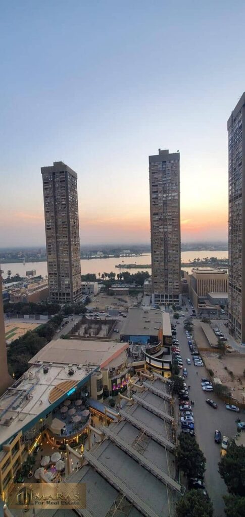 للبيع شقة 140م بأبراج عثمان كورنيش المعادي، دور 20 بفيو نيل بانورامي ساحر، 3 غرف، 2 ريسبشن، حمام، مطبخ أميركان، موقع استراتيجي وراقي للسكن الفاخر 0