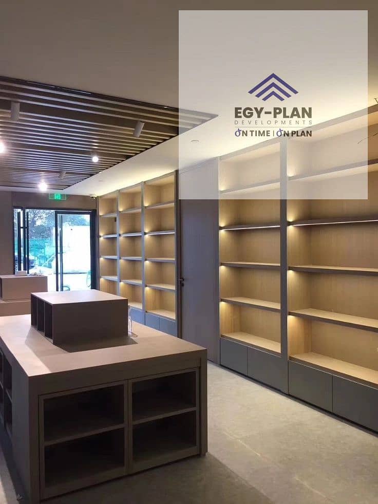 21 متر على واجهة المول… أول ما الناس تدخل تشوفه! 0