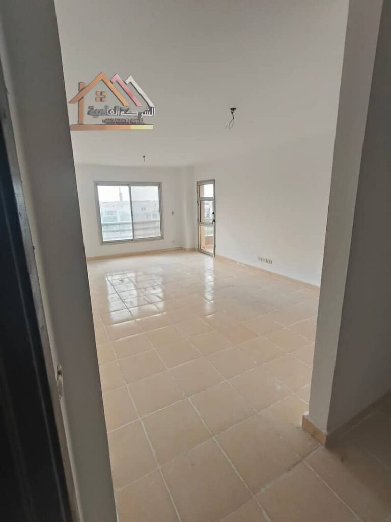متاح شقة للايجار في مدينتي 124 متر B6 0