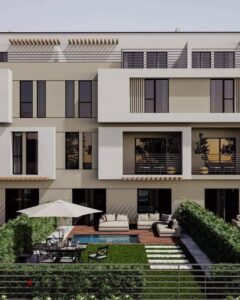 6,300,000 ج.م شقة 3غرف للبيع بمقدم 900 الف في مصر الجديدة بفيو علي حمام سباحه و بجوار سيتي سنتر الماظه في منطقة ساكنة بالفعل