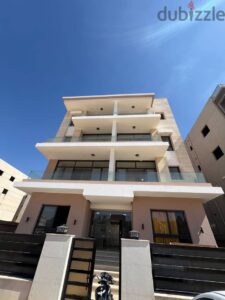 6,272,000 ج.م إستلام فوري. . . . شقة مميزة جدًا للبيع من المالك مباشرة باللوتس الجديدة