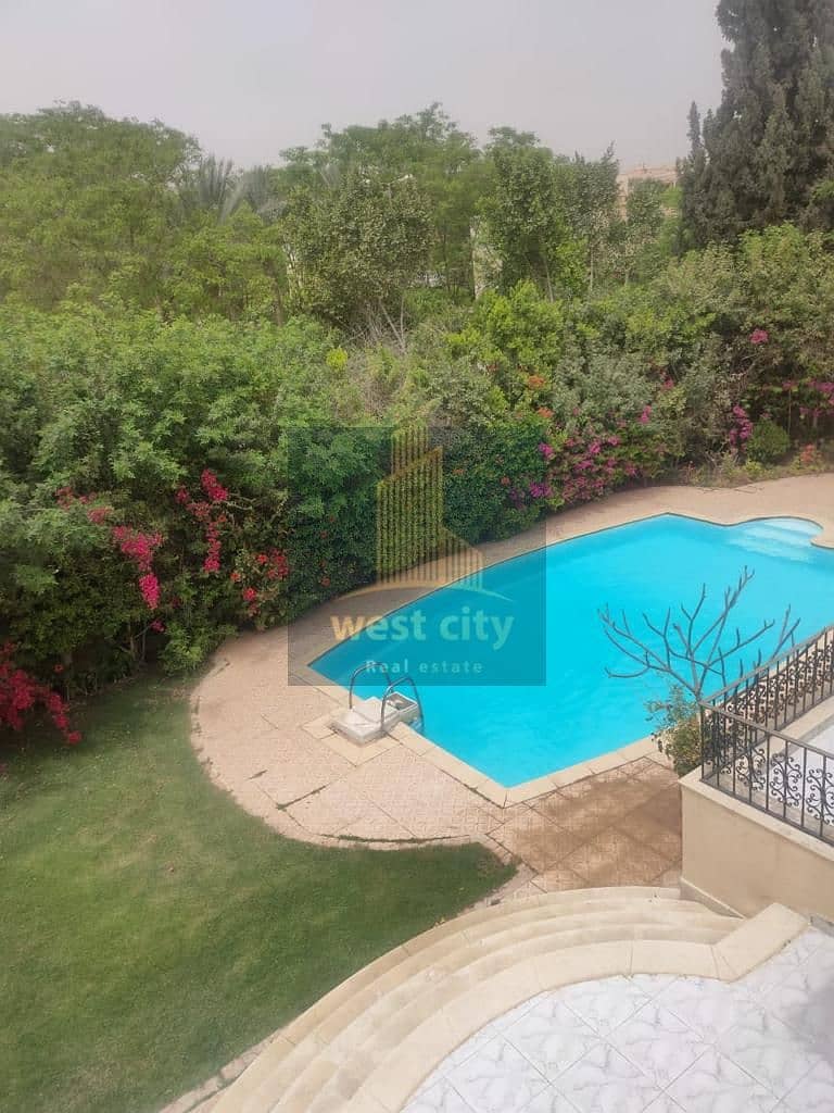 فيلا ٩٢٠ متر بحمام سباحة متشطبة للبيع في مينا جاردن سيتي 0