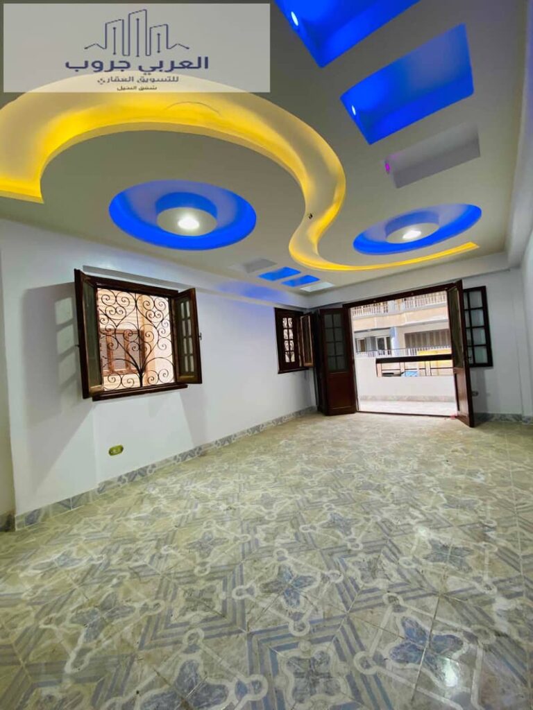 شقه في الاسكندريه العجمي شاطي النخيل خطوات لي البحر وبجوار كل الخدمات 0