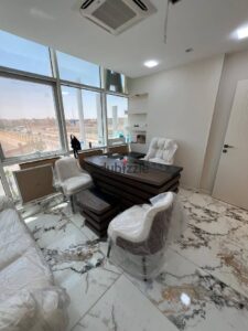 65,000 ج.م للايجار عيادة 92 متر مول Zayed Plaza امام The Gate على شارع المستقبل الرئيسى