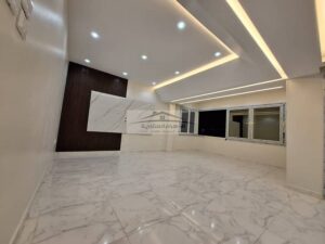 50,000 ج.م مكتب للإيجار مساحة 230 م مرخص ادارى فى الحى شارع ذاكر حسين الرئيسى ، مع الوفاء والامل