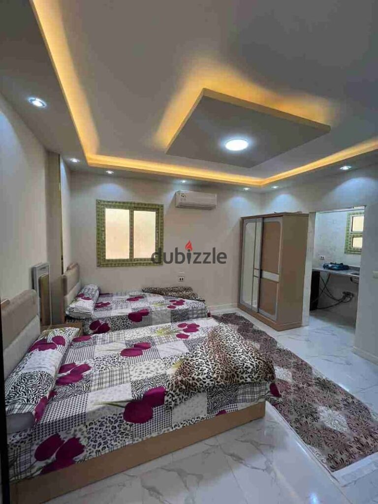 استديو للايجار فرش زيرو اول سكن دبل شامل جميع الخدمات الكهرباء والماء في الحي الأول مجاورة 8 دور ثالث ب اسناسير عمارة جديدة  دقائق من جامعة نوال الدجوي دقائق من جامعة اكتوبر ومسجد الحصري بجوار الخدمات للتواصل أ هاني 0