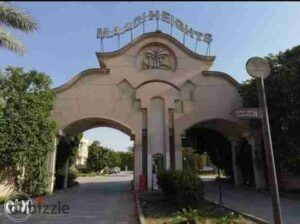 20,000 ج.م للإيجار شقه 230م في كمباوند تبارك معادي هايتس بجوار مودرن اكاديمي دبل فيس غير مجروحه علي البحيره