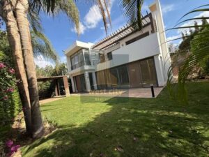 130,000 ج.م للايجار فيلا في كمبوند اليجريا سوديك ويست