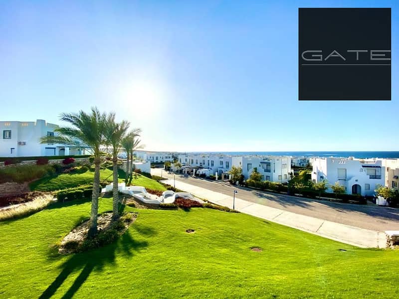 بسعر لقطة شاليه أرضي بحديقة خاصة للبيع في ماونتن فيو رأس الحكمة 3 غرف متشطب سوبر لوكس داخل مرحلة سكالا هايتس بموقع مميز 0