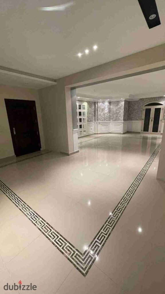 مقر إداري واسع 220م للإيجار في الحي الثاني - التجمع الخامس - دور أرضي 0