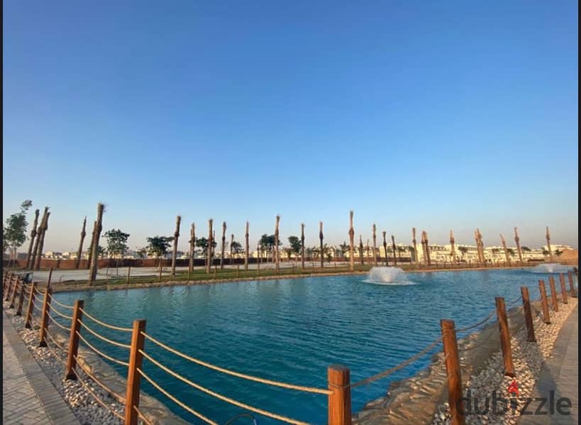 شقة متشطبة على اعلى مستوى بكمبوند هايد بارك في قلب الجولدين اسكوير على التسعين الجنوبي دايركت بمقدم بسيط والمتبقي على اطول فترة  سداد. 0