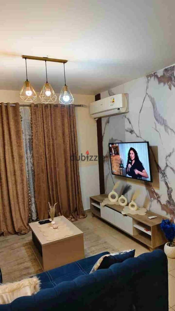 #للبيع شقة مساحه 96 متر في B7 طلعت مصطفى خالصه دور خامس بتشطيب جديد فيو بارك بجانب الخدمات و الشانزليزيه البيع شامل الفرش والأجهزة 0