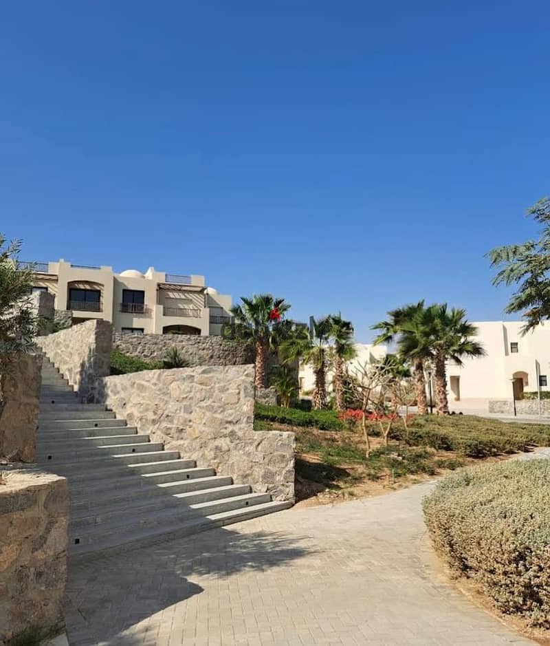 فيلا توين هاوس جوه كمبوند  في الغردقه استلام قريب بكمبوند ساكن و عايش , مساحتها 145 متر 3 غرف , فيلا فيو علي البحر 0