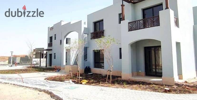 فيلا توين هاوس جوه كمبوند  في الغردقه استلام قريب بكمبوند ساكن و عايش , مساحتها 145 متر 3 غرف , فيلا فيو علي البحر 0