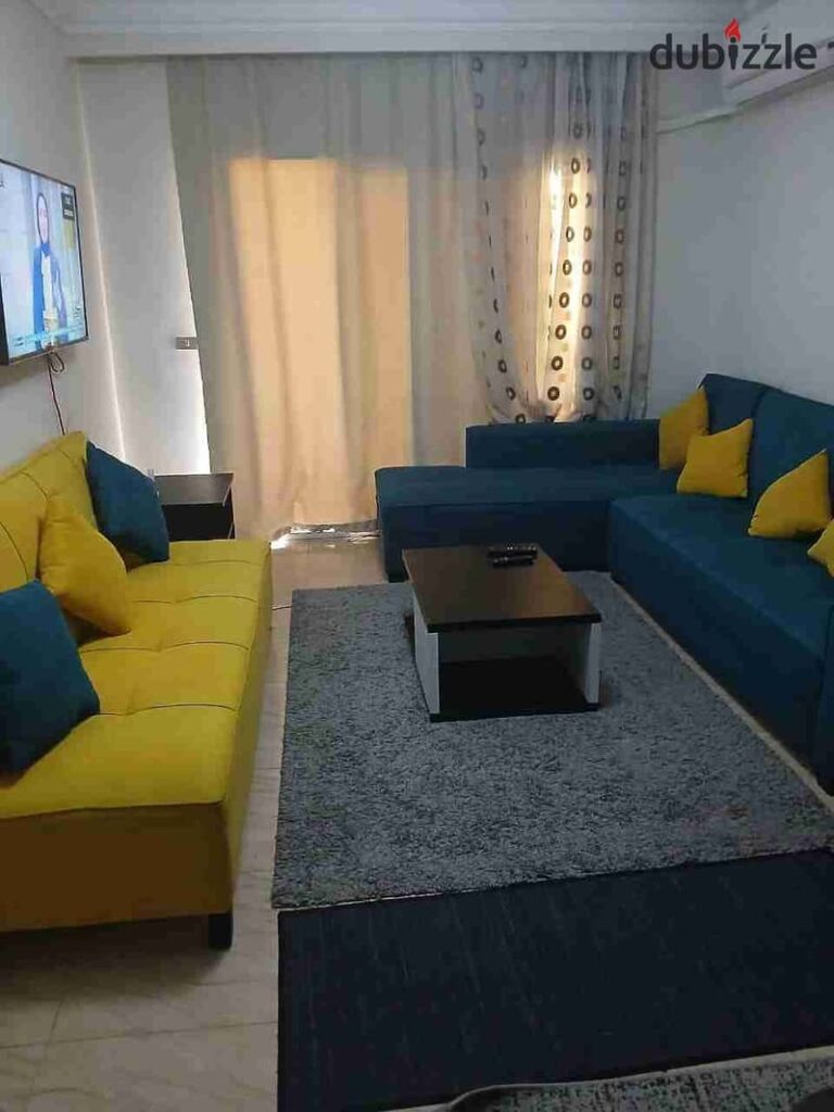 شقة للايجار مفروشة ومكيفه بكمباوند روضه زايد 0