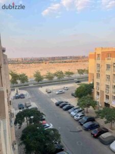 4,200,000 ج.م #للبيع شقة مساحه 96 متر في B7 طلعت مصطفى خالصه دور خامس فيو بارك مفتوح والنادي بجانب الخدمات اتجاه بحري شرقي