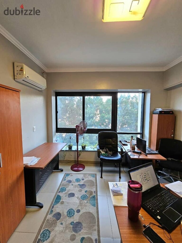 مكتب 200م للايجار بالتكييفات للشركات بدائري المعادي 0