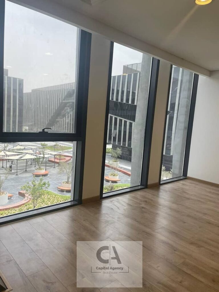 عياده للايجار 73م متشطبة بالكامل _EDNC_ التجمع الخامس 0