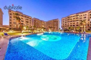 13,500,000 ج.م للبيع الفورى من المالك 90 Avenue على التسعين الجنوبى مباشرا شقه 3 غرف تم تنزيل السعر لسرعه البيع اطلاله مميزه على حمام السباحه