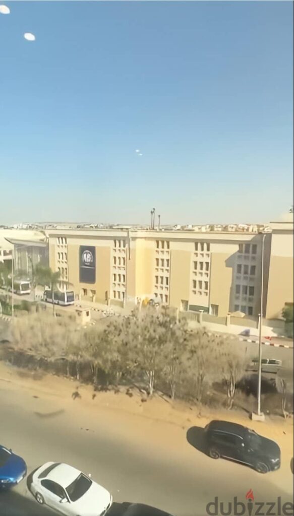 مكتب إداري فاخر للإيجار بالشيخ زايد 0