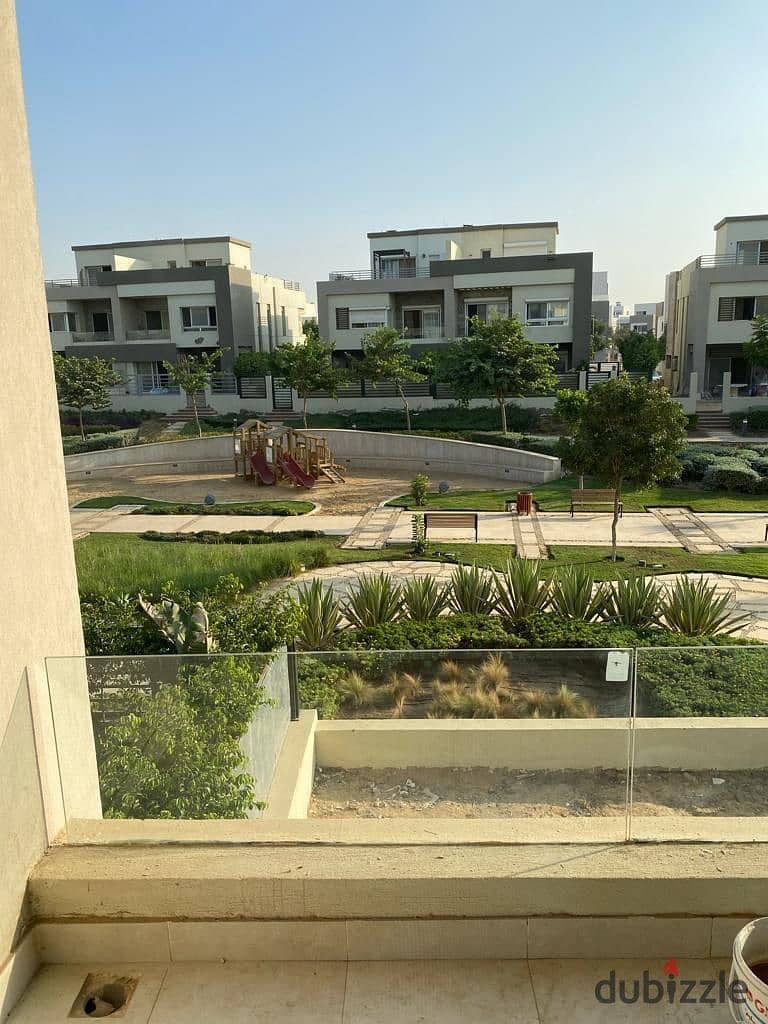 توين هاوس للبيع خالص الأقساط في كمبوند Hyde Park – التجمع الخامس   موقع مميز جدًا داخل الكمبوند وبجوار شارع التسعين الجنوبي 0